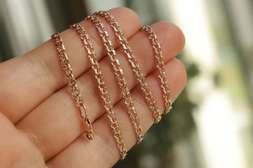 Несовершеннолетний житель Абакана похитил золотую цепочку из пункта выдачи маркетплейса