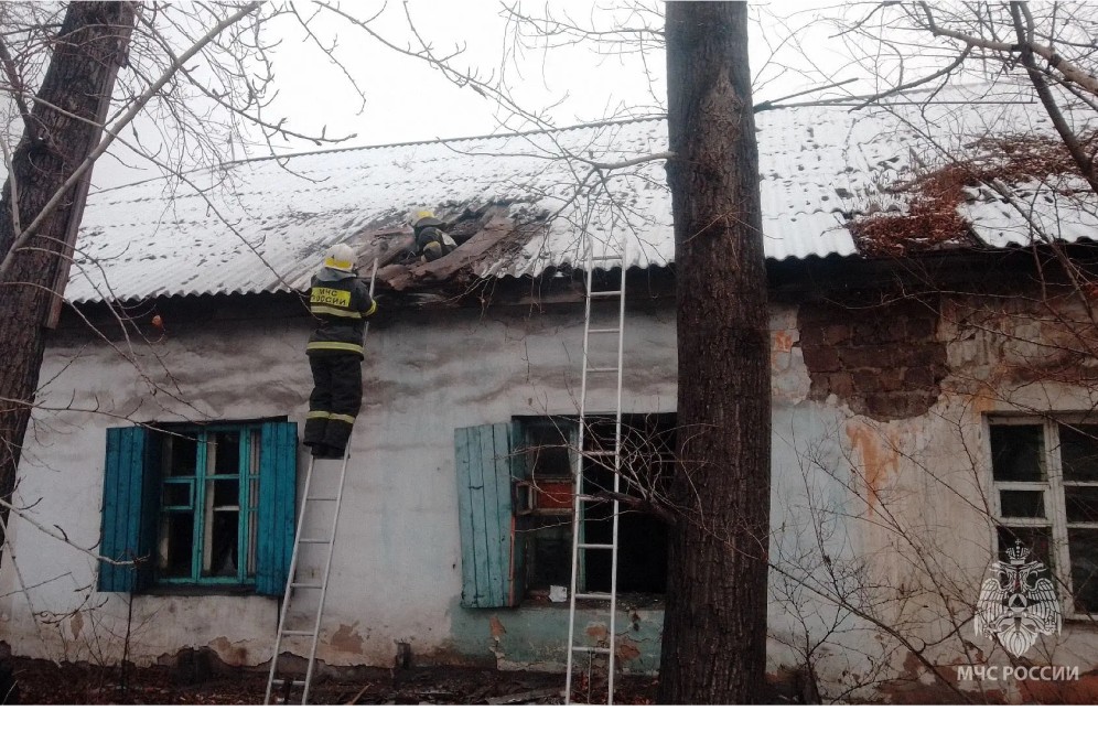 Замыкание проводки вызвало пожары в Черногорске и Бее