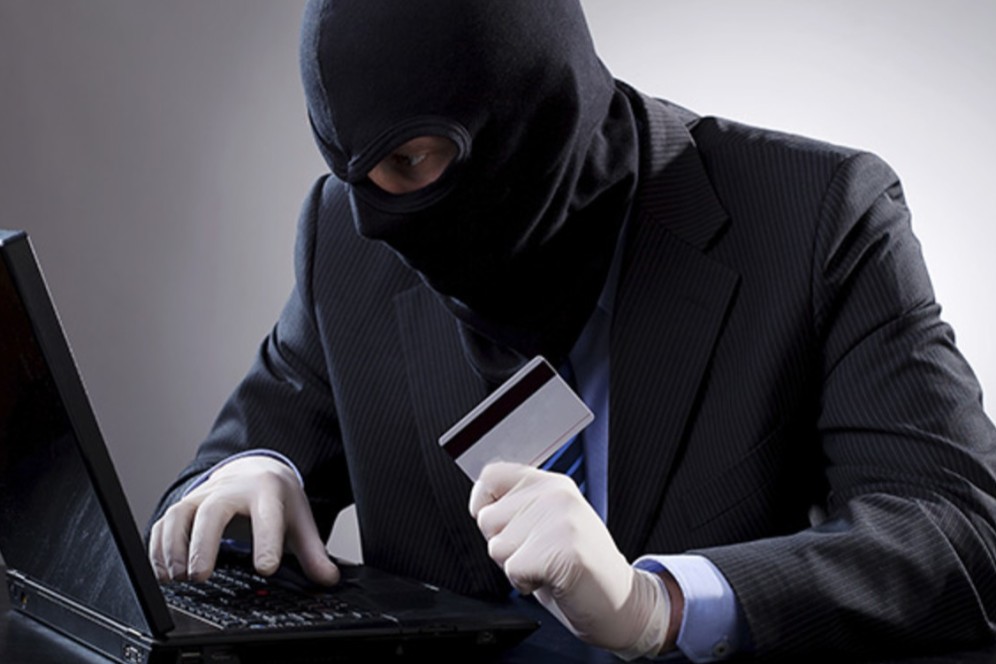 В погоне за прибылью, абазинец перевел мошенникам почти миллион рублей