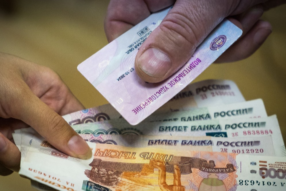 В Ширинском районе водитель предъявил полицейским фальшивые права