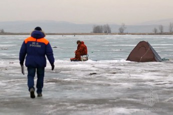 МЧС предупреждает: лёд в Хакасии истончается, опасны реки и промоины