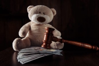 Абаканцу, задолжавшему 1,4 млн рублей по алиментам, грозит до года лишения свободы