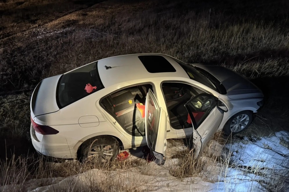 Пассажир без ремня получил перелом в ДТП под Сорском