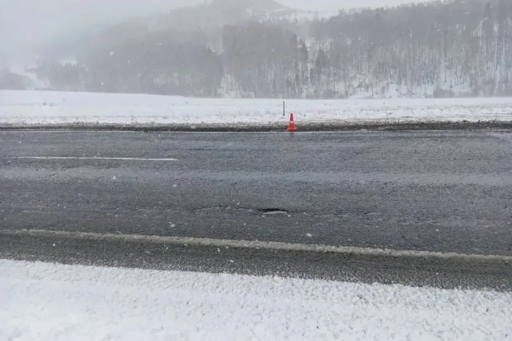 В Хакасии 19-летний водитель BMW съехал в кювет