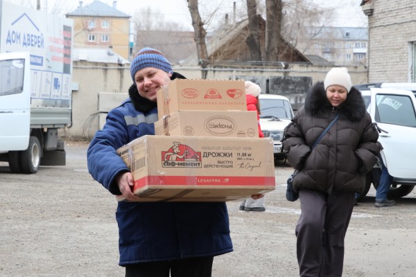 Абакан отправит две фуры с гуманитаркой на СВО 20 марта