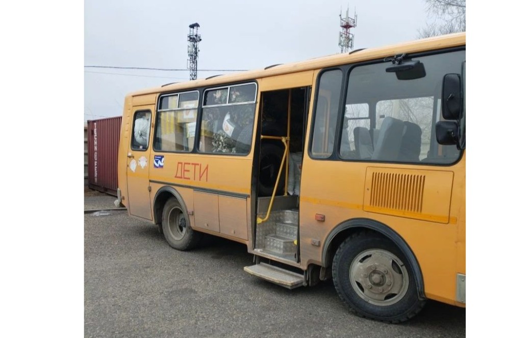Хакасия передала детский автобус подшефному городу ЛНР