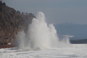 Взрывать лед на реках Хакасии будут на следующей неделе