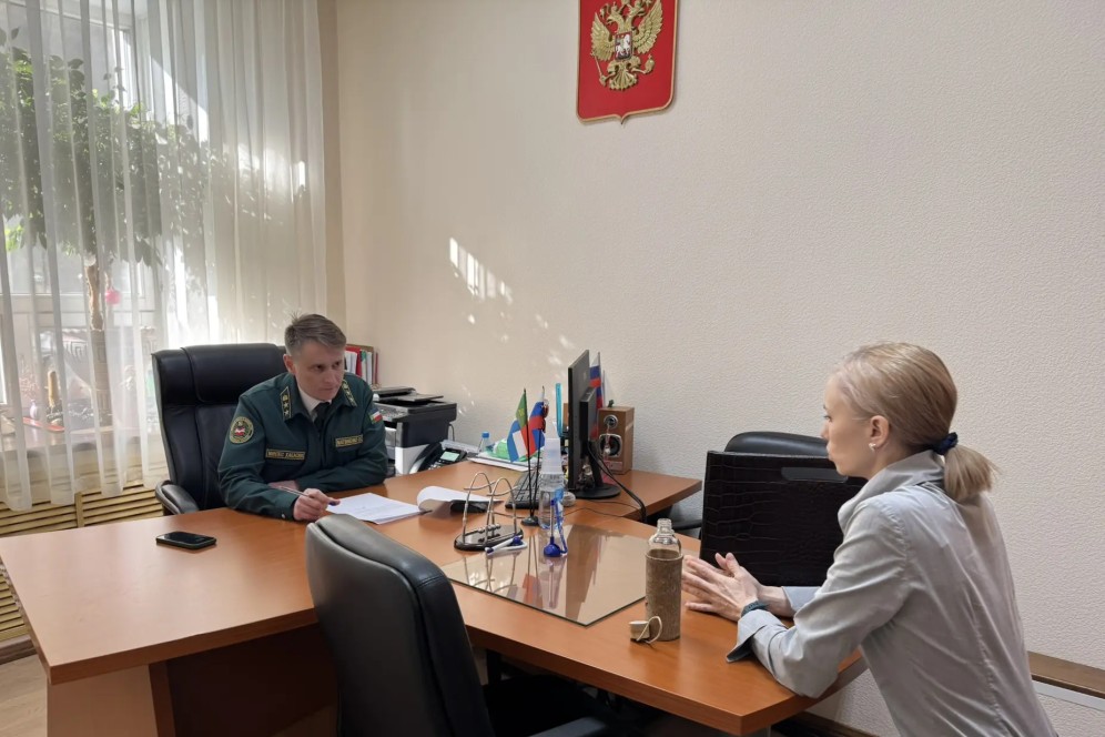 Минлес Хакасии поможет обманутой застройщиком женщине лесом для дома