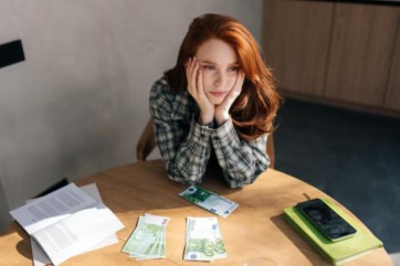 В Абакане женщина потеряла 350 тыс. рублей на фальшивой инвестиционной схеме