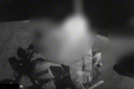 Без шлема и прав: в Ширинском районе задержали 14-летнего  мотоциклиста, который вез свою семью