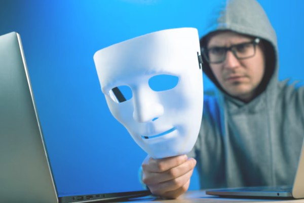 Более 1,7 млн рублей за день потеряли от мошенников жители Саяногорска