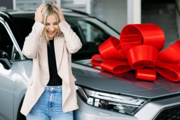 В Абакане воспитательница детсада стала жертвой мошенников, поверив в розыгрыш автомобиля