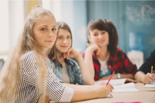 Новый школьный стандарт: 16 базовых предметов станут обязательными