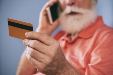 Абаканец спас ширинских пенсионеров от мошенников: полиция пресекла хищение 1,4 млн рублей