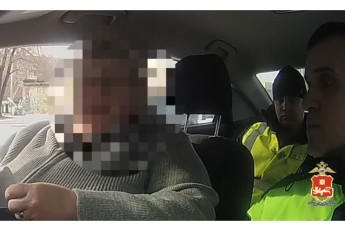 Автоледи без прав и с поддельными номерами оштрафована в Черногорске