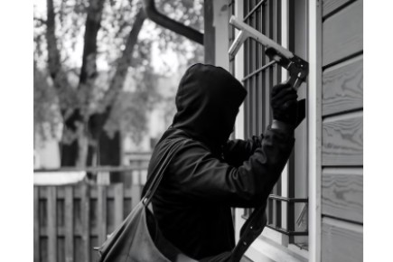 В Хакасии домушнику из Бейского района грозит до 6 лет за кражу