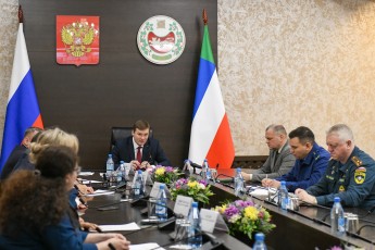 Особый противопожарный режим в Хакасии: Валентин Коновалов потребовал усилить патрулирование