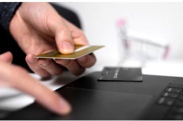 В Красноярском крае задержан мошенник, присвоивший выплаты участникам СВО