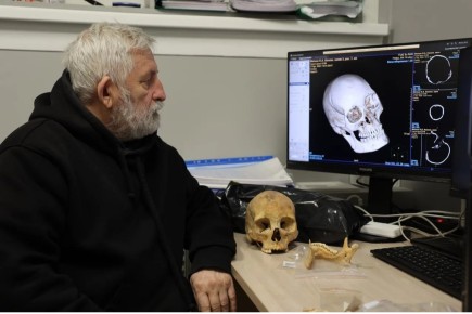 Новосибирские ученые сканируют черепа эпохи бронзы, найденные при раскопках в Хакасии и Туве