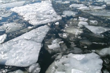 Остатки льда на водоемах Хакасии смертельно опасны
