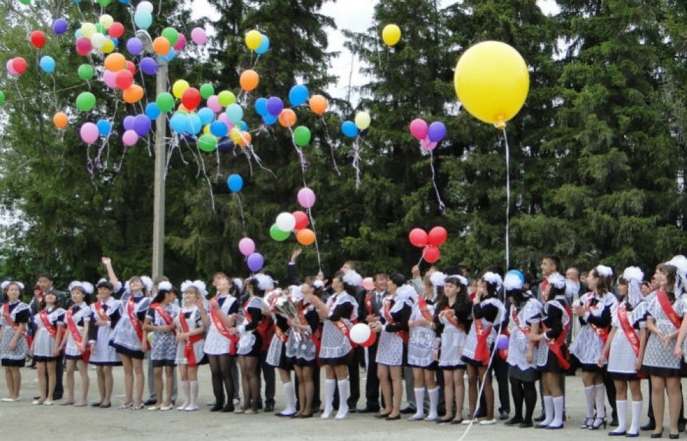 Сегодня в абаканских школах прозвенит последний звонок