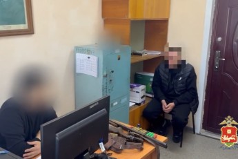 В Хакасии полиция установила мужчину, стрелявшего из охотничьего ружья вблизи больницы в селе Бирикчуль