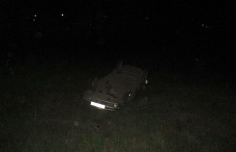 В Абакане водитель перевернувшегося автомобиля получил перелом позвоночника