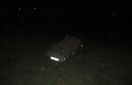 В Абакане водитель перевернувшегося автомобиля получил перелом позвоночника
