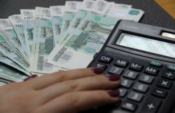 Путин предложил провести индексацию зарплат бюджетникам, не затронутым "майскими указами"