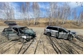 В Ширинском районе Хакасии в ДТП пострадали три человека