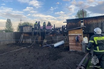 В Хакасии за праздничные выходные ликвидировали 12 пожаров