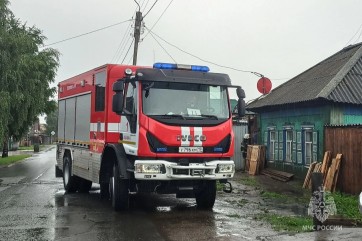 Вечерний пожар в частном доме в Абакане: виновата неправильная установка дымохода