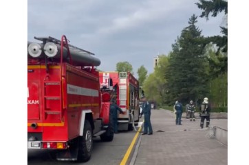 В правительстве Хакасии рано утром тушили пожар