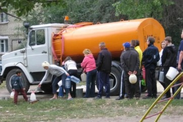 Мэр Черногорска назвала адреса, куда каждый час подвозят воду