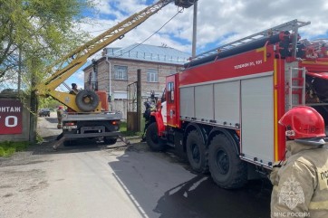 Короткое замыкание электропроводки вызвало пожары в Абакане и Черногорске