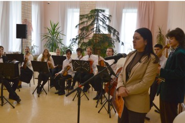 В Абакане открылась выставка студентов и преподавателей ИФИ ХГУ «Диалоги с цветом и карандашом»