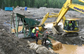 В Хакасии предприятие незаконно добыло 50 кг золота и серебра