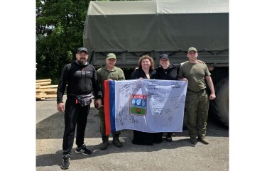 Гуманитарный конвой из Абакана доставил технику и помощь бойцам
