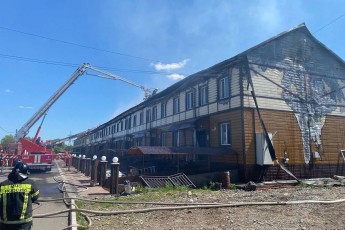 Под Абаканом потушили таунхаус площадью около 600 кв. м