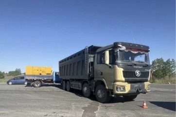 В Саяногорске при столкновении с грузовиком пострадал мотоциклист