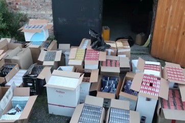 В Абакане изъяли свыше 18 тыс. немаркированных пачек сигарет и 700 л алкоголя