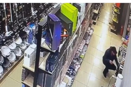 Оперуполномоченные раскрыли кражу аккумуляторной батареи из магазина в Абакане