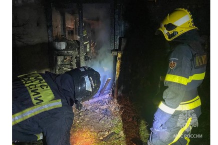 В Абакане пожар в бане произошёл из‑за неправильной установки дымохода