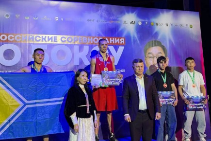 Владимиру Чумлякову из Абакана присвоено звание «Мастер спорта России» по боксу