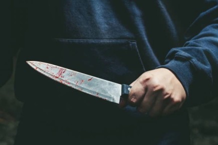 В Саяногорске ссора сожителей завершилась ножевым ранением, возбуждено уголовное дело