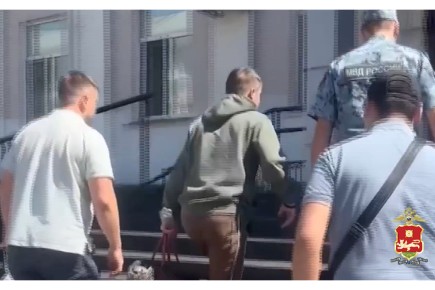 В Абакане задержали курьера мошенников, который забрал у пенсионерки и её дочери 6 млн рублей