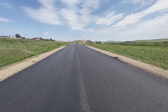 На участке дороги Шира — Туим уложили новый асфальт