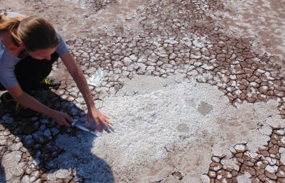 Томские геологи нашли в Хакасии озеро-хамелеон