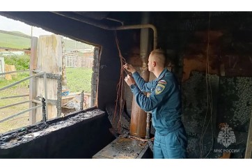 МЧС: причиной трагического пожара в Шира могло стать замыкание проводки