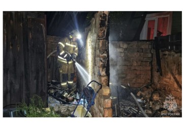 Огнеборцы спасли жилой дом в Усть-Абаканском районе